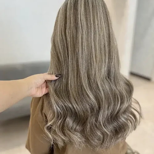 خدمات مو یاقوت سرخ - فرشته زرچینی آذر زرچینی سالن زیبایی یاقوت سرخ